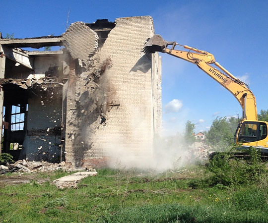 Демонтаж зданий в Благовещенске и  Амурской области